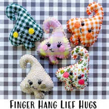 Load image into Gallery viewer, Collectable Hug - Finger Hanger Lief Hugs Essential Oil Diffuser Plushies