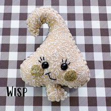 Load image into Gallery viewer, Collectable Hug - Finger Hanger Lief Hugs Essential Oil Diffuser Plushies