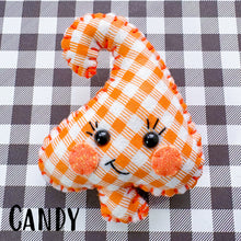 Load image into Gallery viewer, Collectable Hug -  Finger Hanger Lief Hugs Essential Oil Diffuser Plushies

